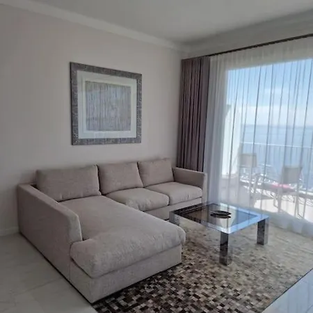Luxury 2-bedroom Flat At The Seafront: Unforgettable Near Monaco! شقة