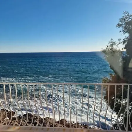 Luxury 2-bedroom Flat At The Seafront: Unforgettable Near Monaco! شقة