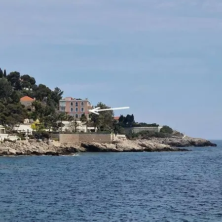 Luxury 2-bedroom Flat At The Seafront: Unforgettable Near Monaco! 公寓 卡普戴尔