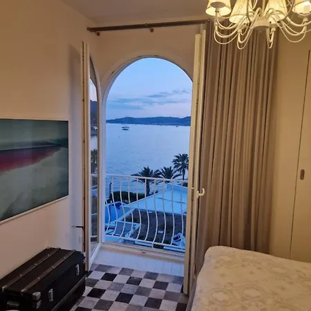 Luxury 2-bedroom Flat At The Seafront: Unforgettable Near Monaco! *