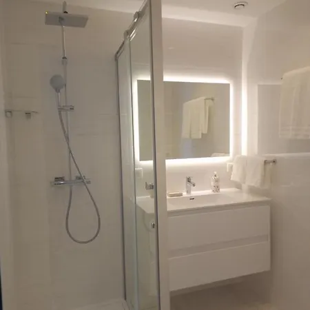 Apartment Luxury 2-bedroom Flat At The Seafront: Unforgettable Near Monaco! *